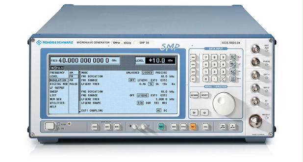 【大好評】(NBC)「中古/校正対応」R&S SMP02 Microwave Signal Generator, 10MHz～20GHz マイクロウェーブ シグナルジェネレータ (/012) その他